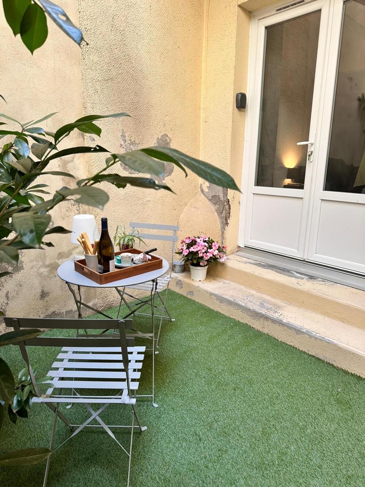 Beau Studio Et Sa Terrasse Quartier Historique Moulins  Luaran gambar